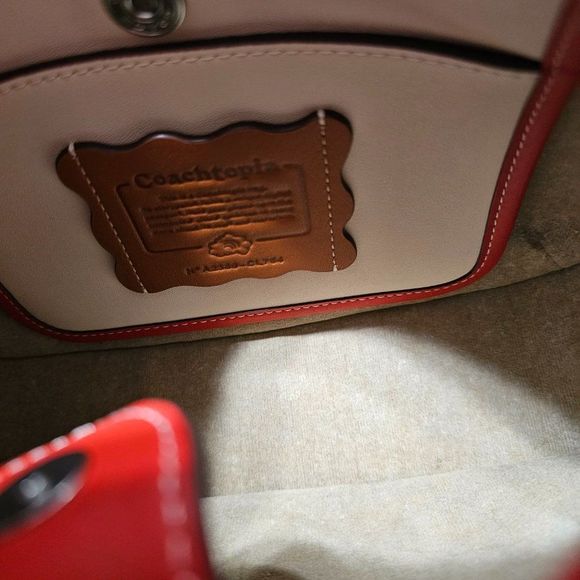 NWT SOLD OUT Coachtopia Coach Ergo Shoulder Bag in Vintage Cherry Print - Picture 5 of 7